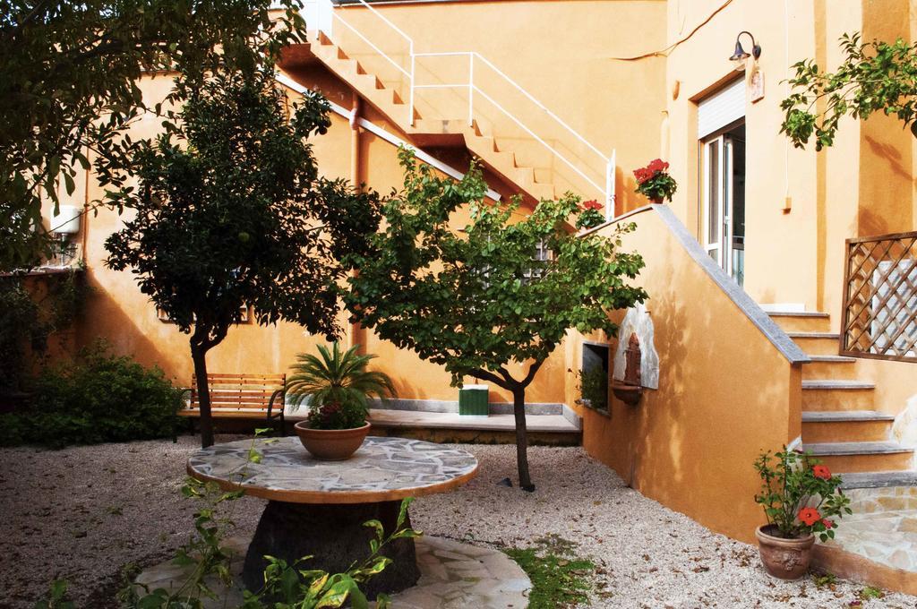 Il Giardinetto Guest House Civitavecchia Ngoại thất bức ảnh